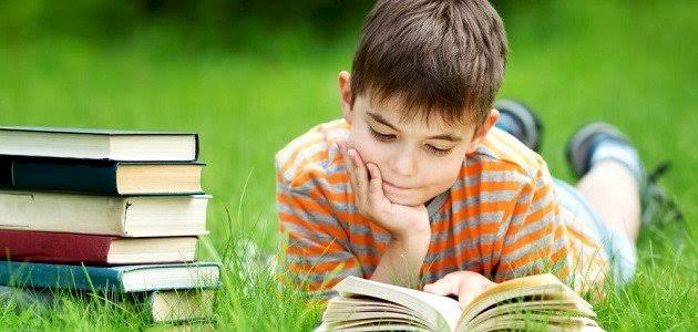   اهمية القراءة فى حياه الطفل الصغير